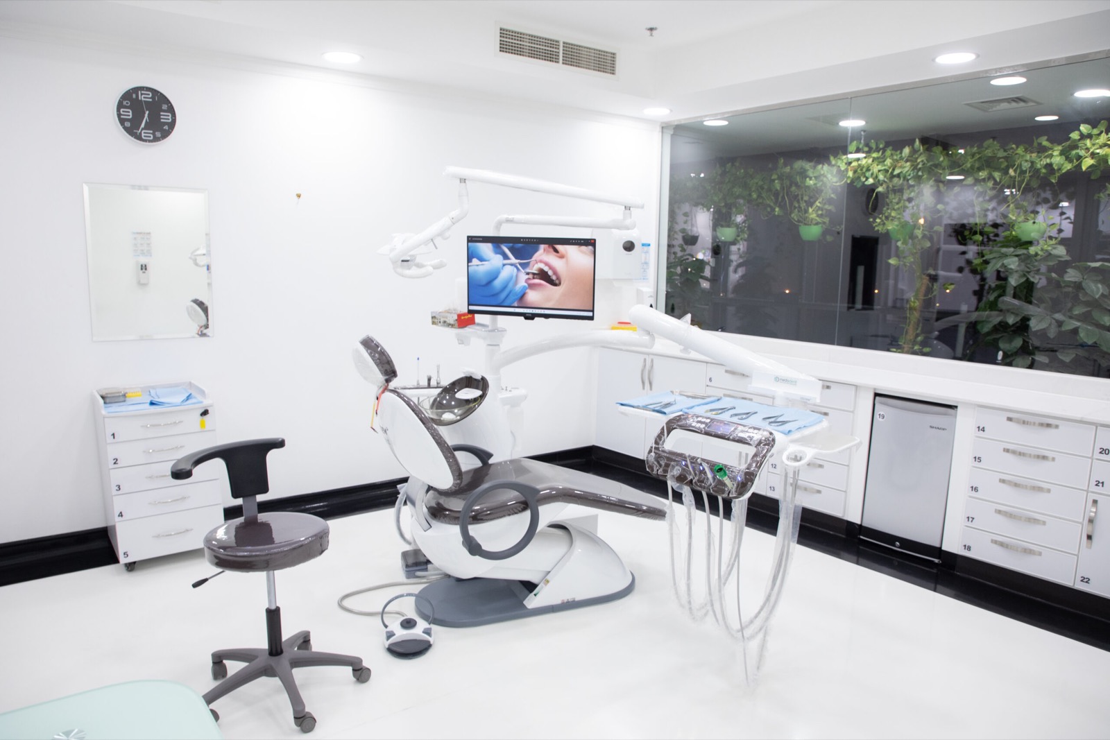 A treatment room at Al Rabeeh Dental Center